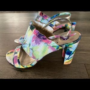 IMPO Print Sandals